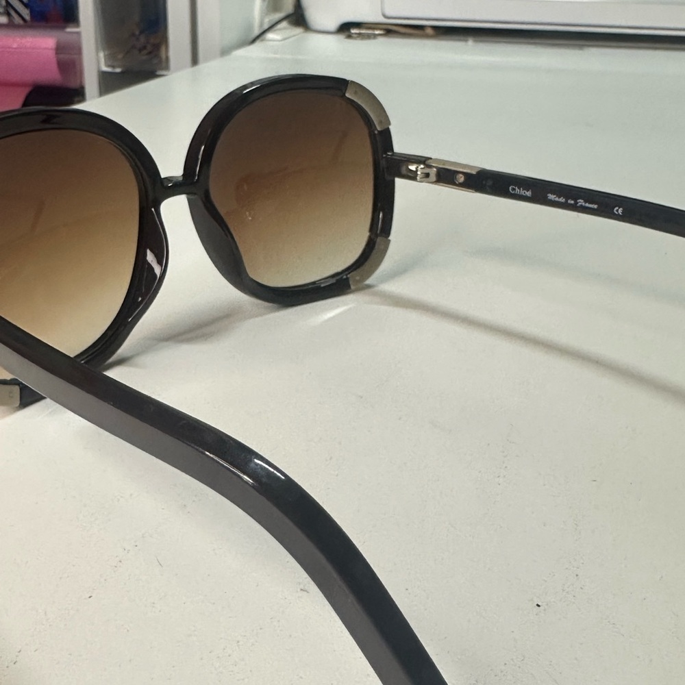 Chloe Black and Tan Sunglasses - Picture 3 of 5
